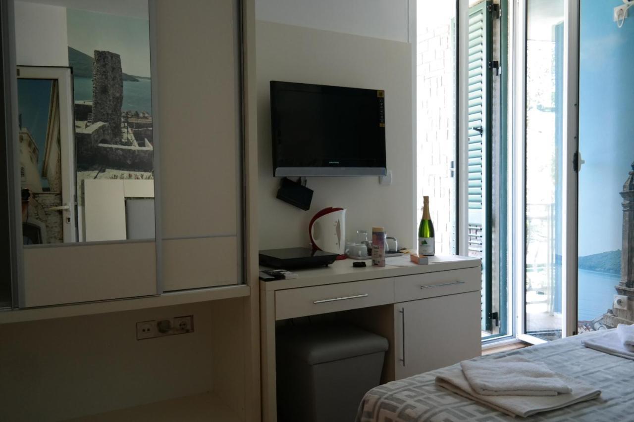 Kuca Radovic Hotel Petrovac Exterior foto