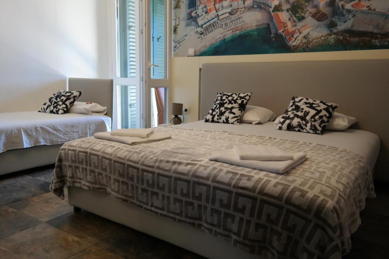 Kuca Radovic Hotel Petrovac Exterior foto